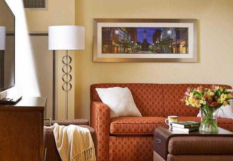 Towneplace Suites By Marriott Burlington Williston Exterior foto
